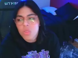 miacanelaxo's Live Sex Cam Show
