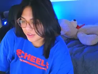 miacanelaxo's Live Sex Cam Show
