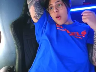 miacanelaxo's Live Sex Cam Show