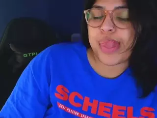 miacanelaxo's Live Sex Cam Show