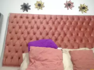 ANA-BULLOCK's Live Sex Cam Show
