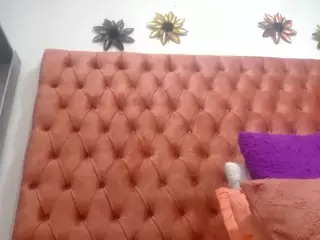 ANA-BULLOCK's Live Sex Cam Show