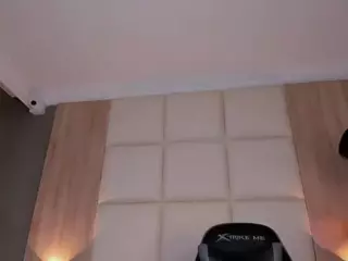 bella1207's Live Sex Cam Show