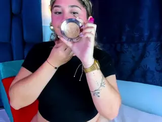 Cherry Queen's Live Sex Cam Show
