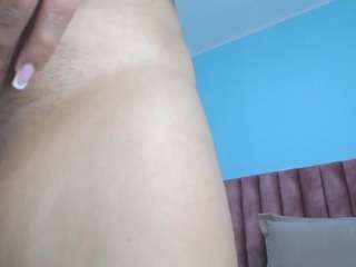 Live cam show with nanalevy