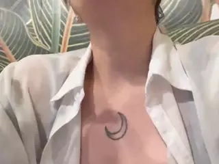 Selene Cano's Live Sex Cam Show