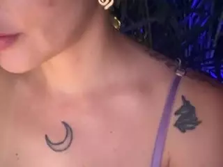 Selene Cano's Live Sex Cam Show