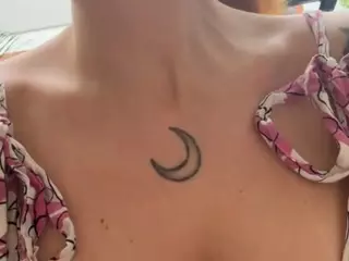 Selene Cano's Live Sex Cam Show