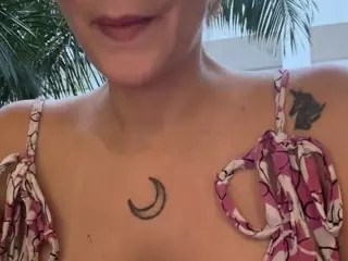 Selene Cano's Live Sex Cam Show