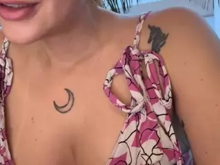 Selene Cano's Live Sex Cam Show