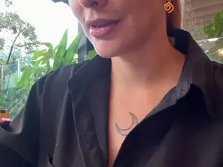 Selene Cano's Live Sex Cam Show