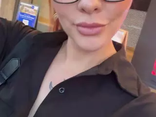 Selene Cano's Live Sex Cam Show