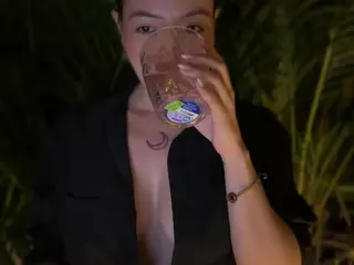 Selene Cano's Live Sex Cam Show