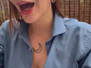 Selene Cano's Live Sex Cam Show