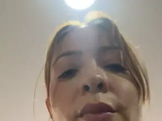 Selene Cano's Live Sex Cam Show