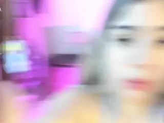 Emily-braums's Live Sex Cam Show