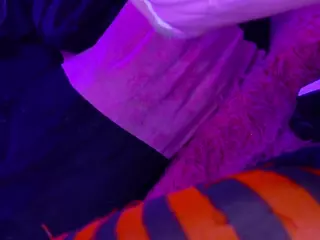 Layton Box's Live Sex Cam Show