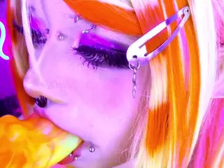 Layton Box's Live Sex Cam Show