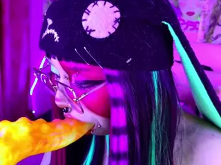Layton Box's Live Sex Cam Show