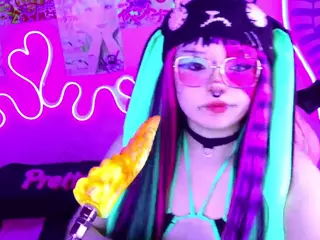 Layton Box's Live Sex Cam Show