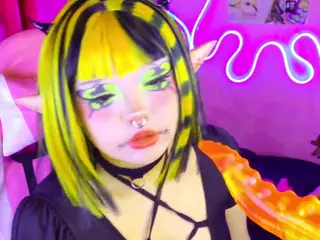 Layton Box's Live Sex Cam Show