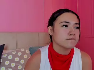 Spicy Emely's Live Sex Cam Show