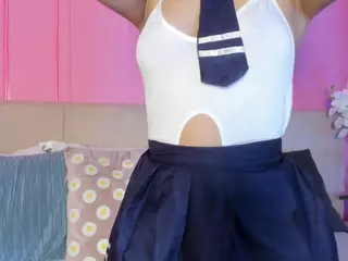Spicy Emely's Live Sex Cam Show