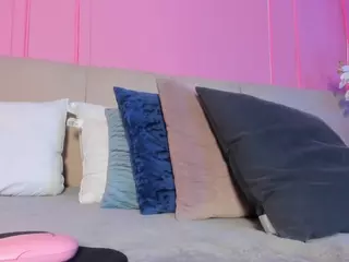 Spicy Emely's Live Sex Cam Show