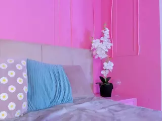 Spicy Emely's Live Sex Cam Show