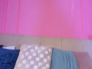 Spicy Emely's Live Sex Cam Show