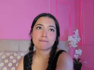 Spicy Emely's Live Sex Cam Show