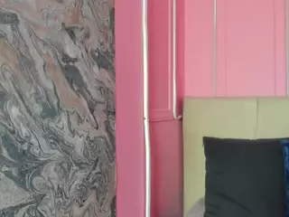 Spicy Emely's Live Sex Cam Show