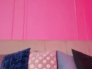 Spicy Emely's Live Sex Cam Show