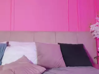 Spicy Emely's Live Sex Cam Show