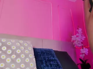 Spicy Emely's Live Sex Cam Show