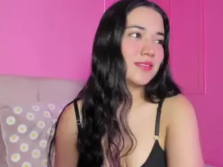Spicy Emely's Live Sex Cam Show
