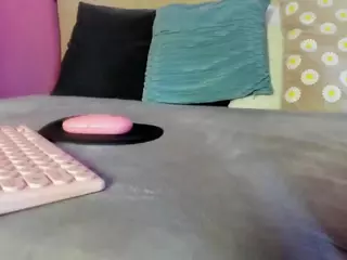 Spicy Emely's Live Sex Cam Show