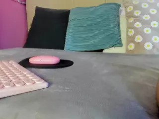 Spicy Emely's Live Sex Cam Show