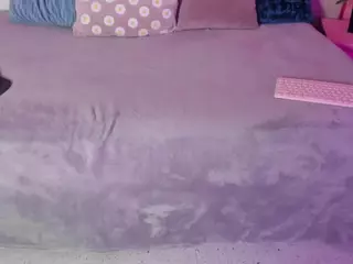 Spicy Emely's Live Sex Cam Show