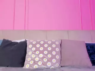 Spicy Emely's Live Sex Cam Show