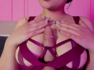 Spicy Emely's Live Sex Cam Show