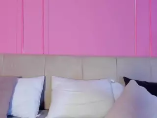 Spicy Emely's Live Sex Cam Show
