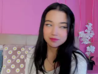 Spicy Emely's Live Sex Cam Show
