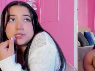 Spicy Emely's Live Sex Cam Show