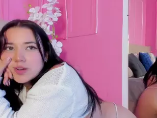 Spicy Emely's Live Sex Cam Show