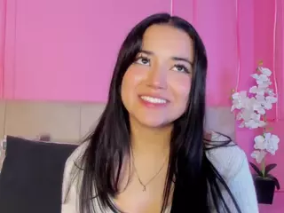 Spicy Emely's Live Sex Cam Show
