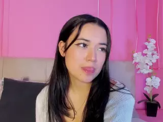 Spicy Emely's Live Sex Cam Show