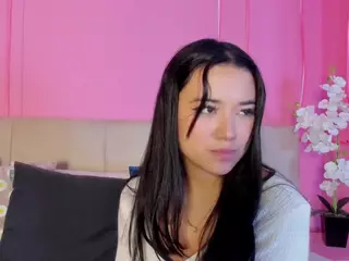 Spicy Emely's Live Sex Cam Show