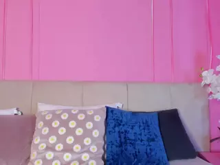 Spicy Emely's Live Sex Cam Show
