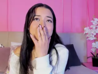 Spicy Emely's Live Sex Cam Show